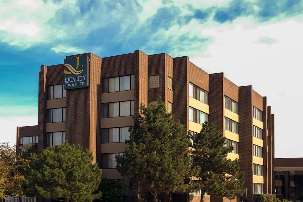 Quality Inn & Suites Orland Park - Chicago hotel hero