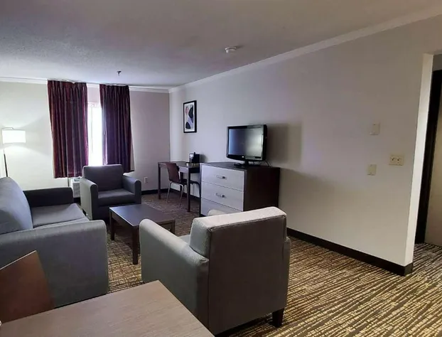 Wingate by Wyndham Canton/Hall of Fame hotel detail image 1