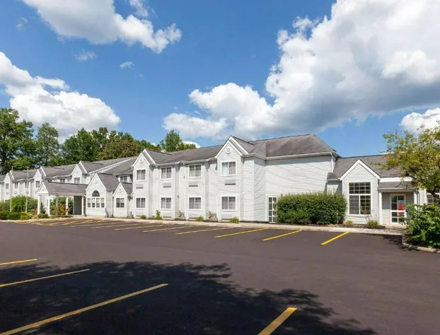 Microtel Inn & Suites by Wyndham Sunbury/Columbus North hotel detail image 1