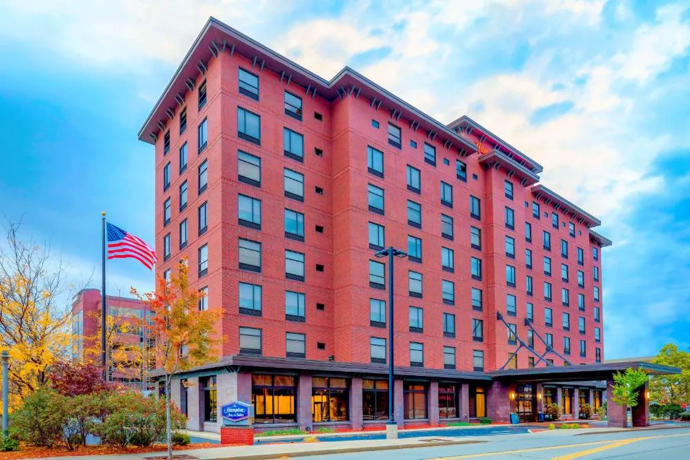 Hampton Inn & Suites Pittsburgh-Downtown hotel hero