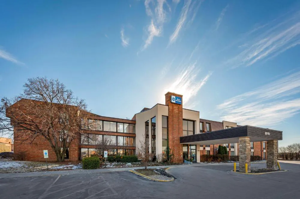 Best Western Chicago - Downers Grove hotel hero