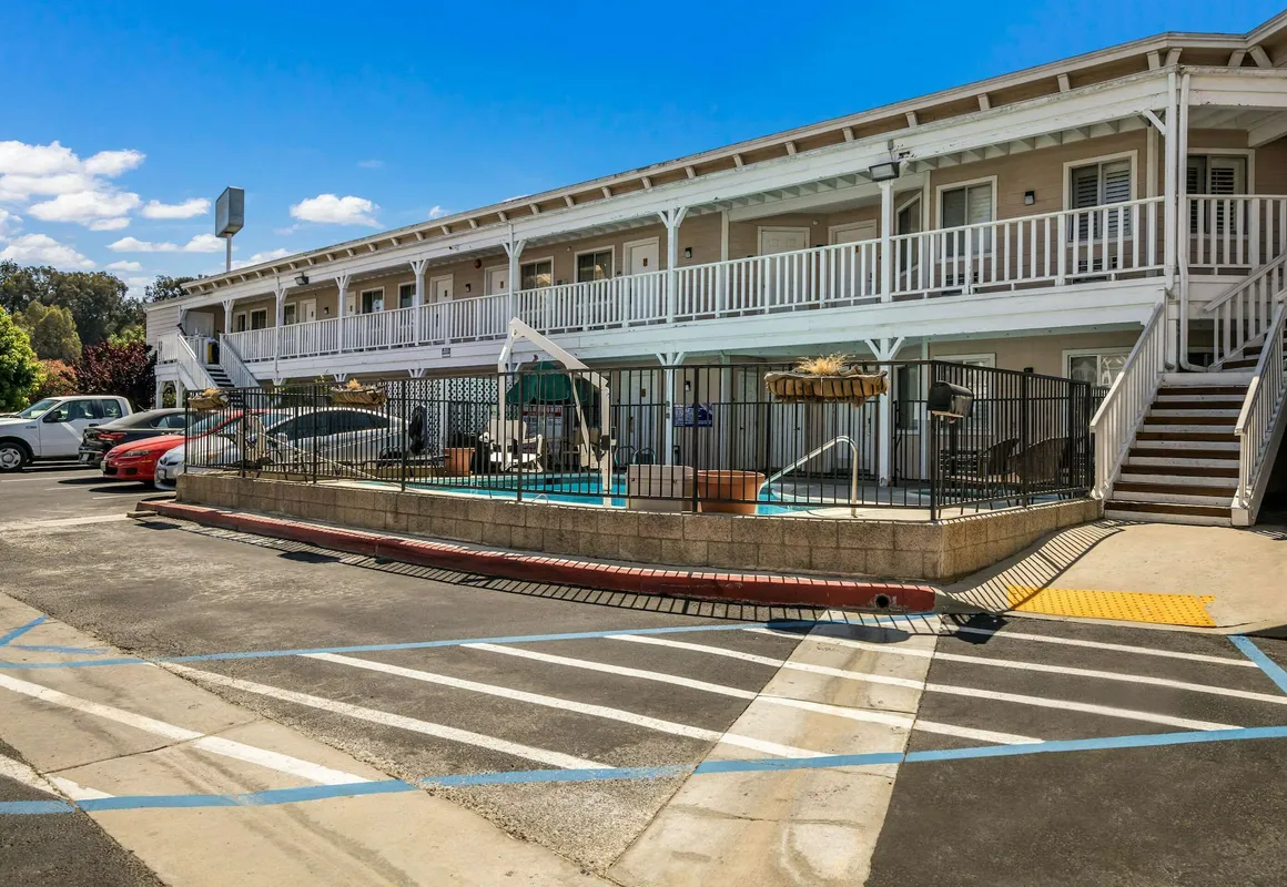 Rodeway Inn Old Town Temecula hotel hero