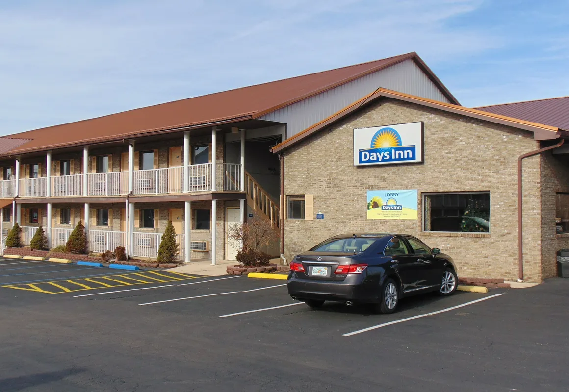 Days Inn by Wyndham Huntington hotel hero