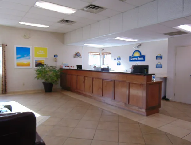 Days Inn by Wyndham Huntington hotel detail image 1