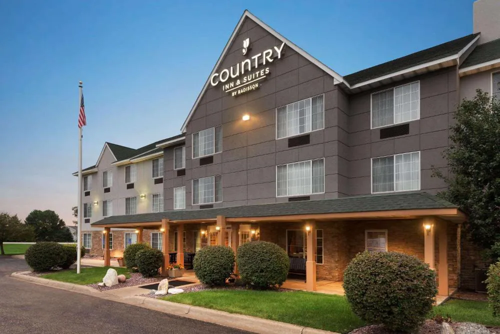Country Inn & Suites by Radisson, Minneapolis/Shakopee hotel hero