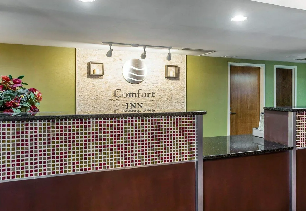 Comfort Inn Conyers hotel hero