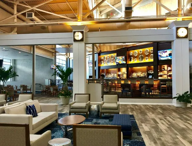 Southbank Hotel by Marriott Jacksonville Riverwalk hotel detail image 2