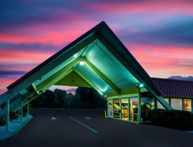 Econo Lodge hotel detail image 1