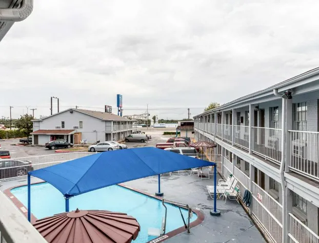 Studio 6 San Antonio, TX - Fort Sam Houston Area hotel detail image 3