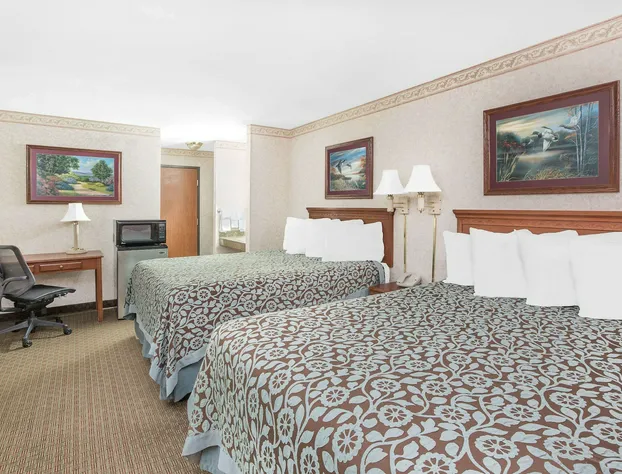 Days Inn & Suites by Wyndham Brinkley hotel detail image 3