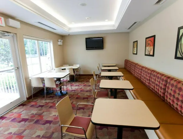 Towneplace Suites Marriott Jacksonville Butler Boulevard hotel detail image 4