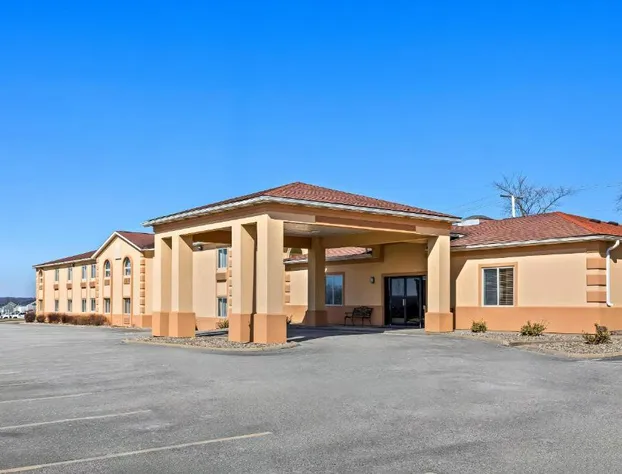 Quality Inn & Suites Seville hotel detail image 2