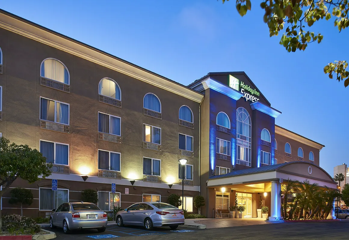 Holiday Inn Express Hotel & Suites San Diego-Sorrento Valley by IHG hotel hero