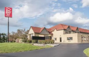 Red Roof Inn & Suites Middletown - Franklin hotel hero