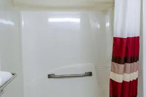 Red Roof Inn & Suites Middletown - Franklin hotel detail image 4