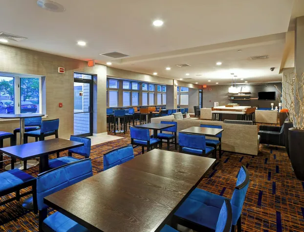 Courtyard By Marriott Cape Cod Hyannis hotel detail image 3