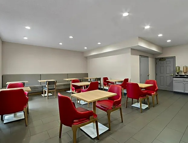 Comfort Inn & Suites Santee hotel detail image 4