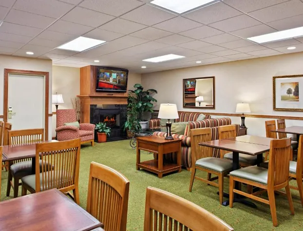 Country Inn & Suites by Radisson, Peoria North, IL hotel detail image 2