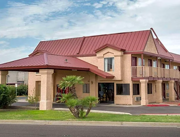 Knights Inn Phoenix at N Black Canyon Hwy hotel detail image 2