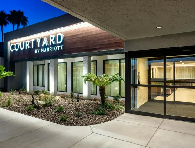 Courtyard Phoenix North by Marriott hotel detail image 1