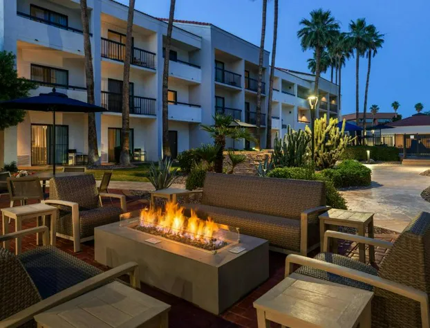 Courtyard Phoenix North by Marriott hotel detail image 2