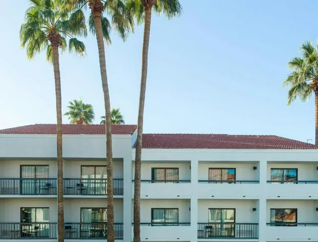 Courtyard Phoenix North by Marriott hotel detail image 3
