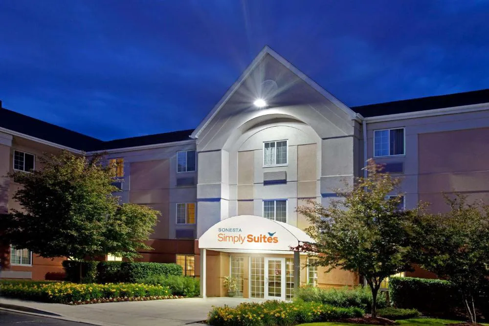Sonesta Simply Suites Chicago Waukegan hotel hero