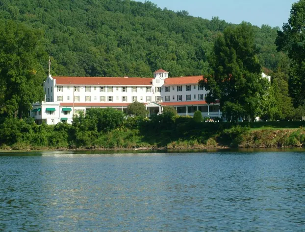 The Shawnee Inn and Golf Resort hotel detail image 3