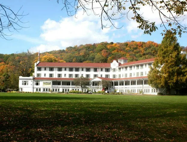 The Shawnee Inn and Golf Resort hotel detail image 1