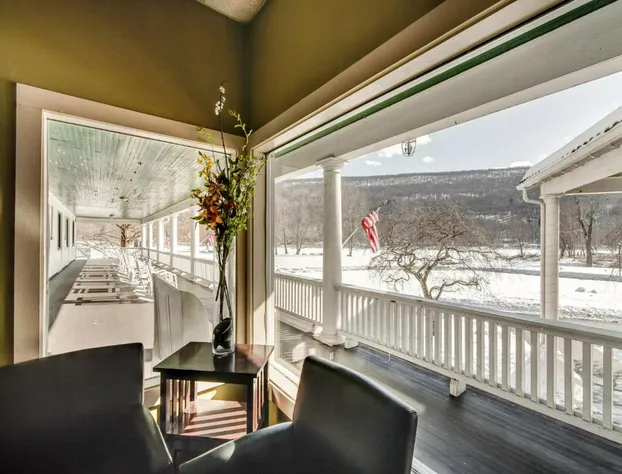 The Shawnee Inn and Golf Resort hotel detail image 4