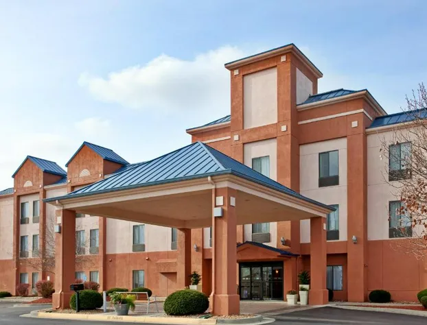 Spark by Hilton Lansing hotel detail image 1