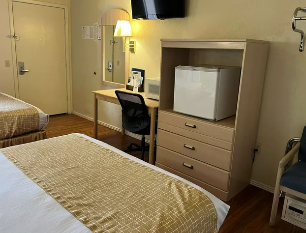 Travelodge by Wyndham Holbrook hotel detail image 4