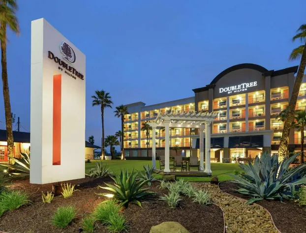 DoubleTree by Hilton Hotel Galveston Beach hotel detail image 2