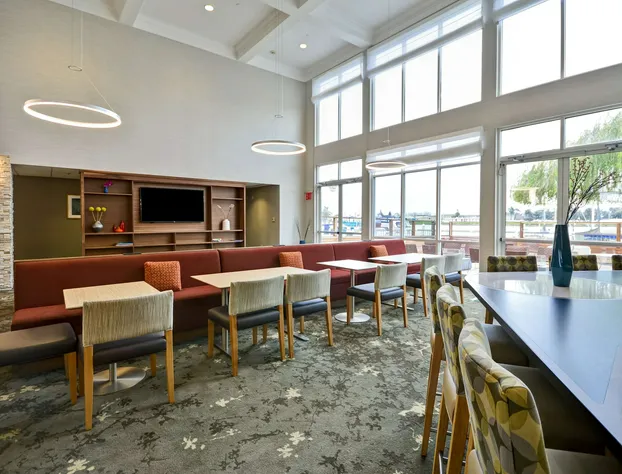 Homewood Suites by Hilton Oakland-Waterfront hotel detail image 4