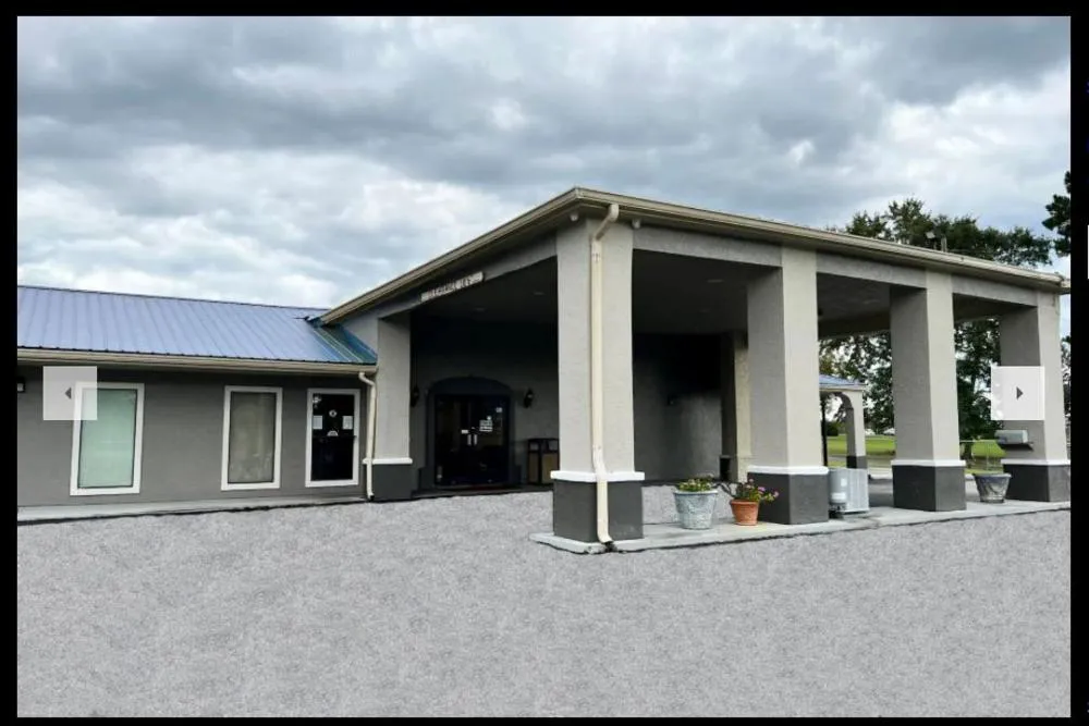 Days Inn by Wyndham DeFuniak Springs hotel hero