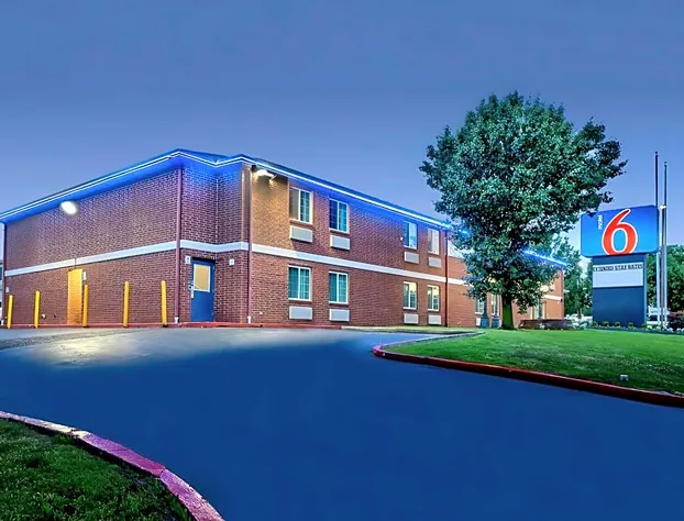 Motel 6 Tulsa, OK - CENTRAL hotel detail image 2