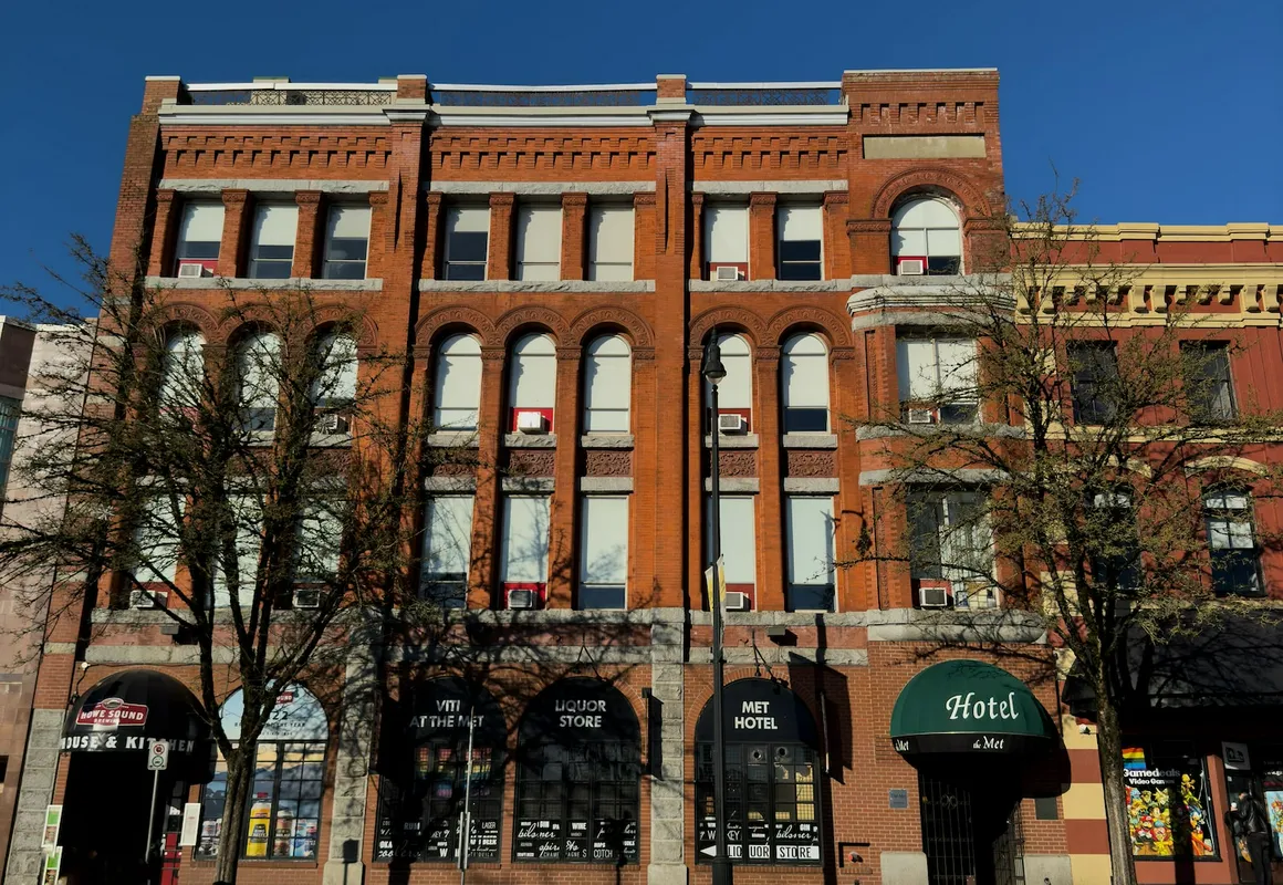 Met Hotel hotel hero