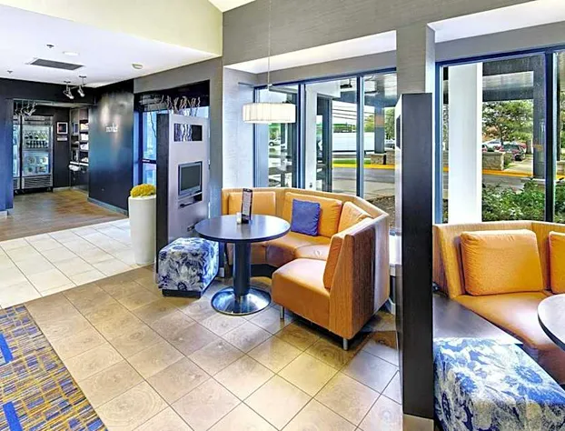 Courtyard by Marriott Chicago Glenview/Northbrook hotel detail image 3