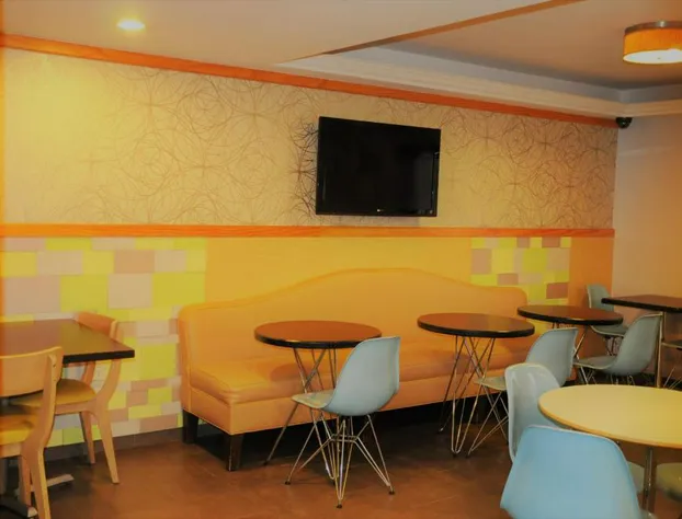 Ramada by Wyndham Staten Island hotel detail image 3