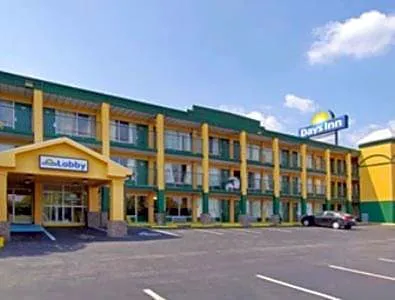 Days Inn by Wyndham Roanoke Civic Center hotel detail image 2