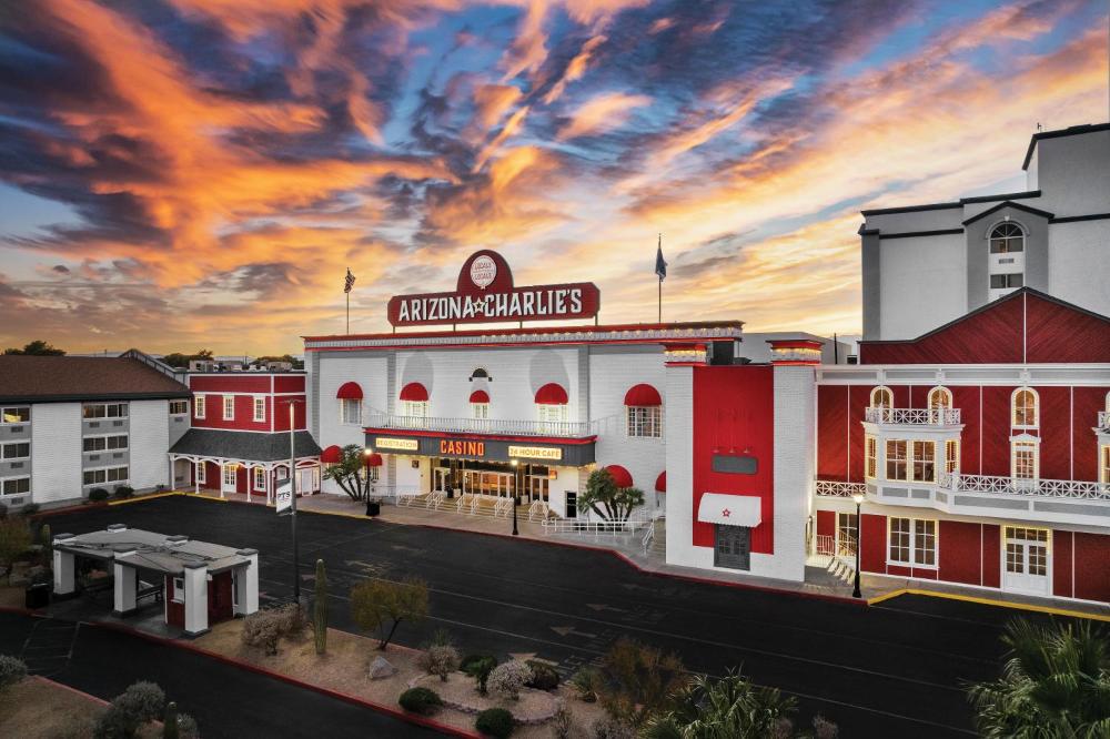Arizona Charlie's Decatur hotel hero