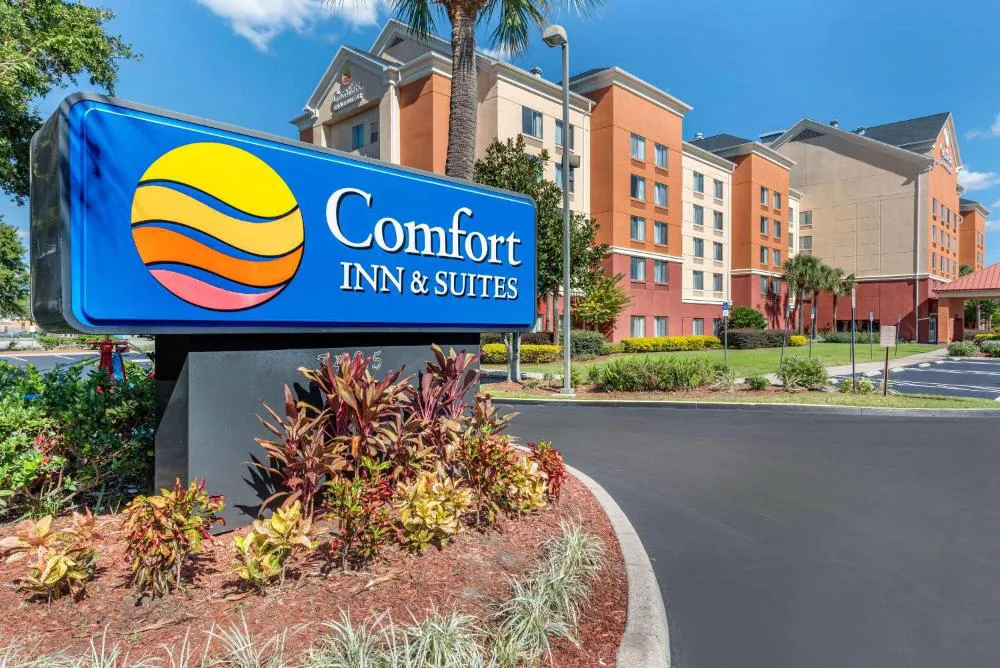 Comfort Inn & Suites Near Universal Orlando Resort - Convention Ctr hotel hero