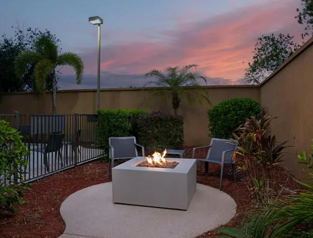 Courtyard by Marriott Lakeland hotel detail image 2