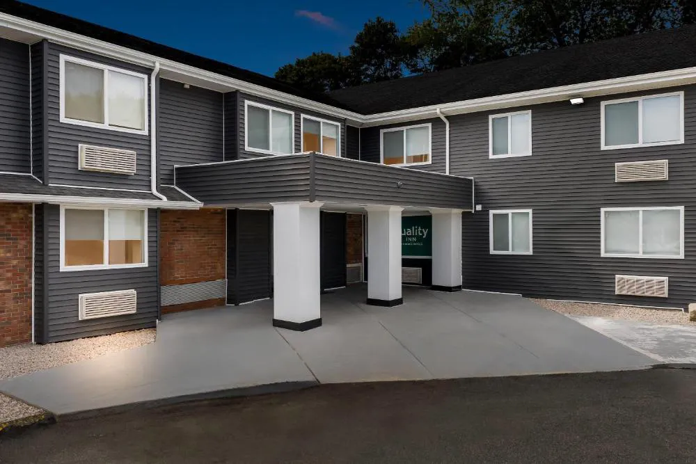 Quality Inn hotel hero