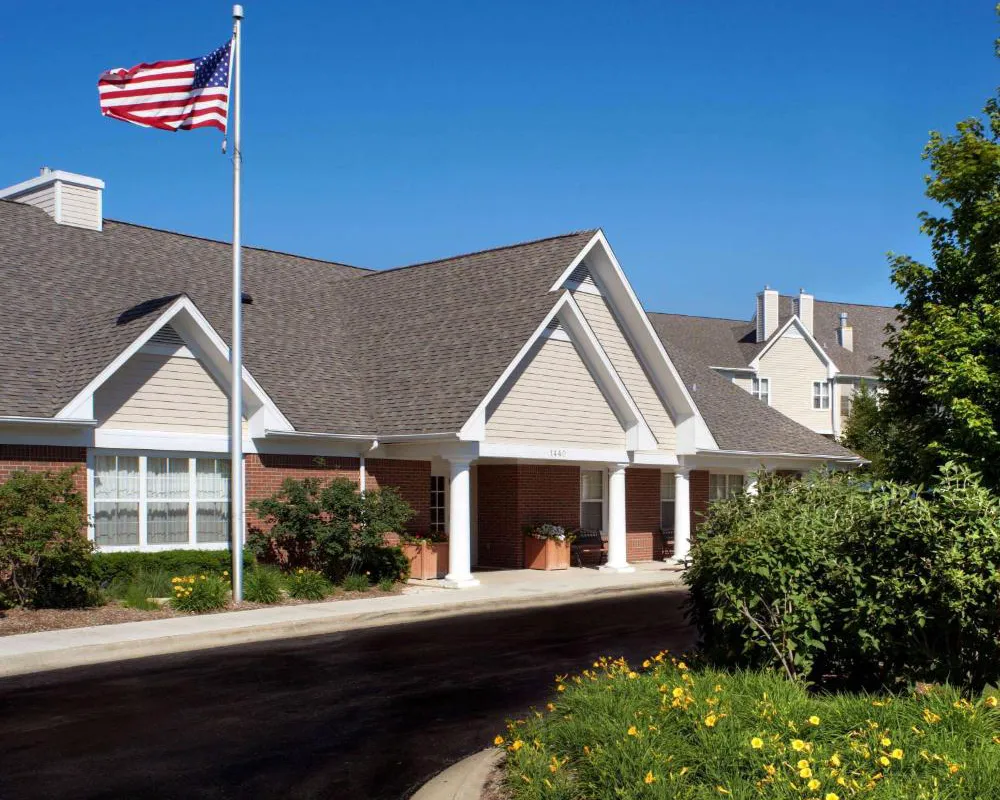 Sonesta ES Suites Chicago Waukegan Gurnee hotel hero