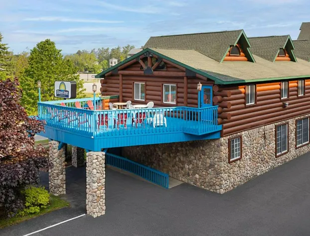 Days Inn by Wyndham Mackinaw City/Bridgeview Area hotel detail image 2