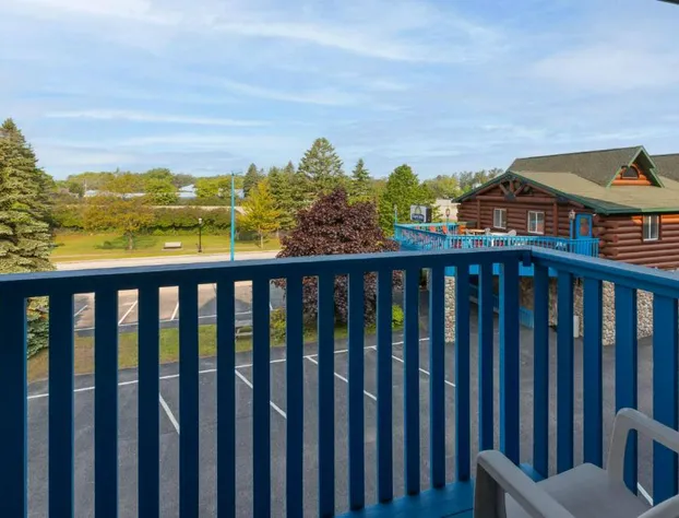 Days Inn by Wyndham Mackinaw City/Bridgeview Area hotel detail image 3