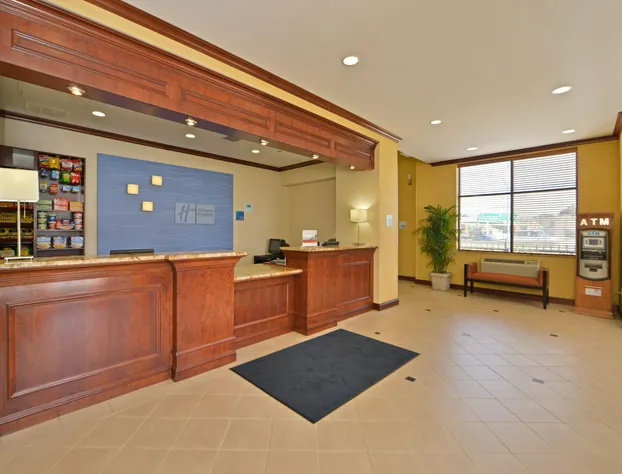 Holiday Inn Express LaGuardia Airport By IHG hotel detail image 4