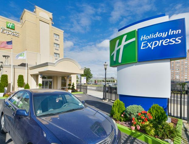 Holiday Inn Express LaGuardia Airport By IHG hotel detail image 3
