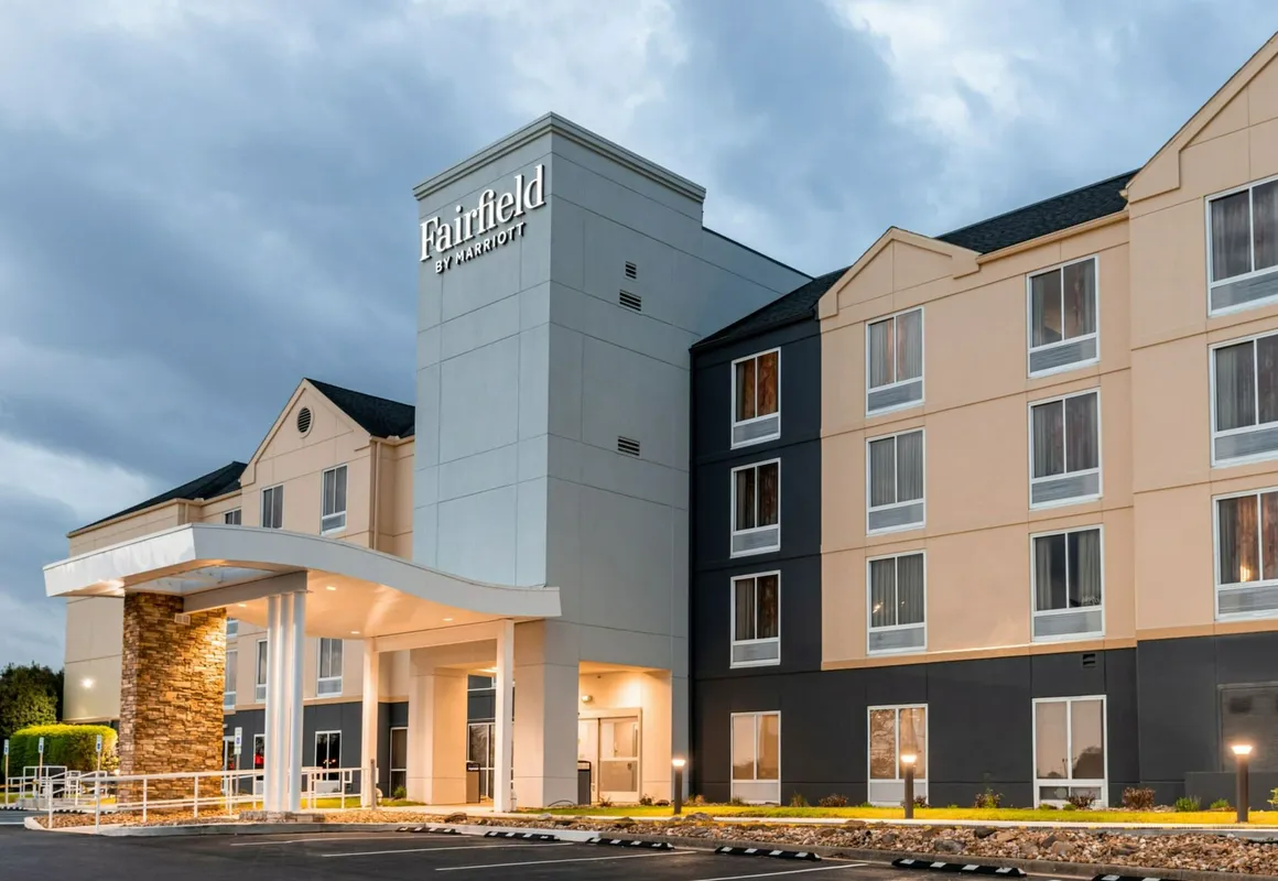 Fairfield Inn by Marriott Evansville West hotel hero